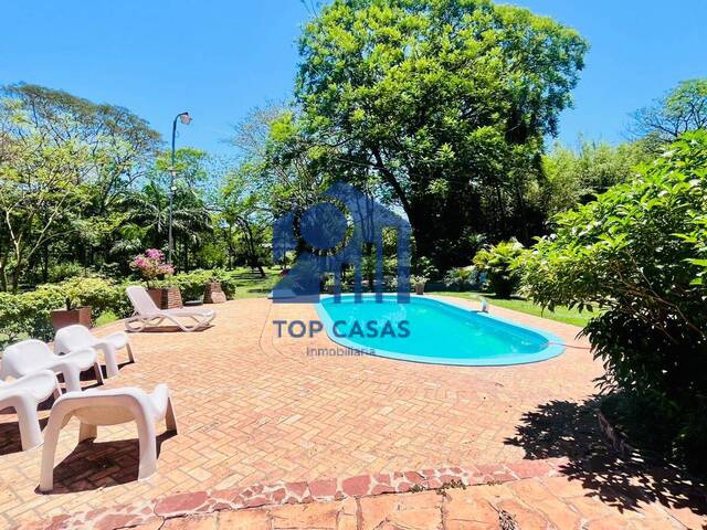 #76 - Casa para Venta en Ypane - PY-11